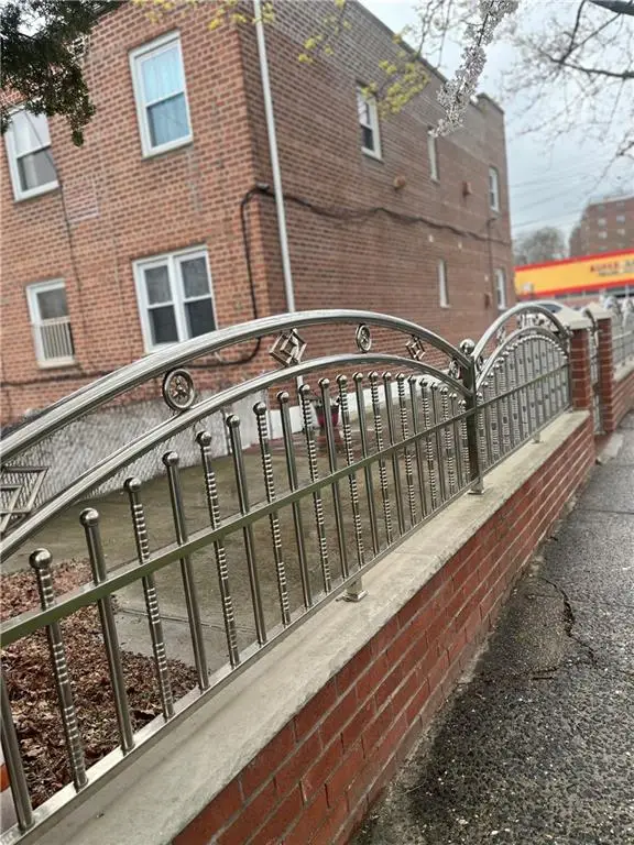 9801 Seaview Avenue, Brooklyn, NY 11236 - Image #3