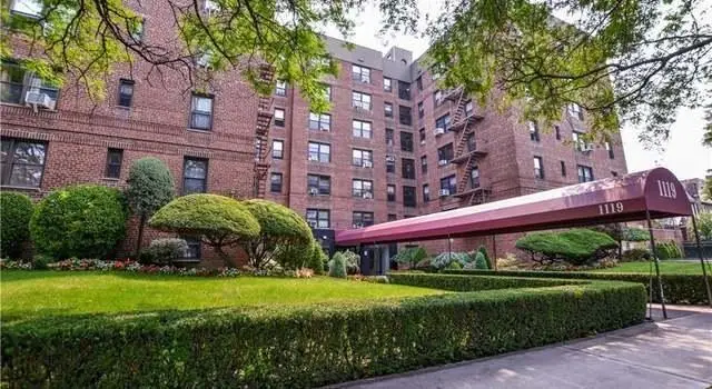 1119 Ocean Parkway #2A, Brooklyn, NY 11230 - Image #1