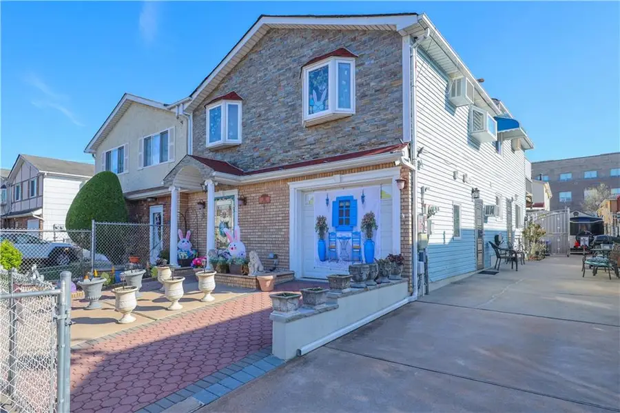 268 Ada Drive, Staten Island, NY 10314 - Image #2