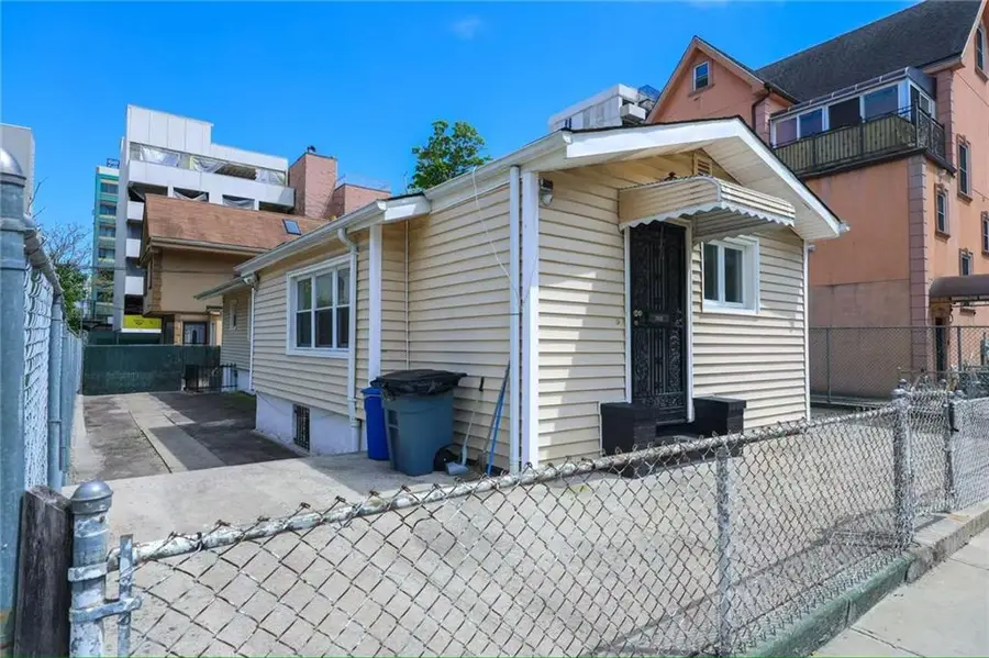 2939 Brighton 3rd Street, Brooklyn, NY 11235 - Image #3