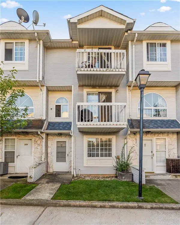 35 North Country Drive, Staten  Island, NY 10314