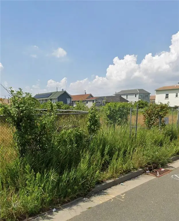 445 Beach 44th Street, Queens, NY 11691 - Image #2