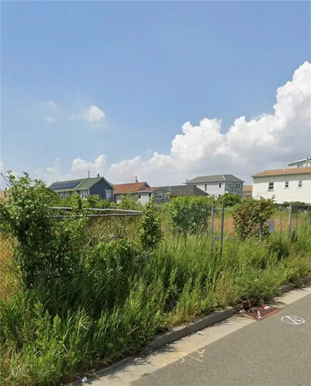 445 Beach 44th Street, Queens, NY 11691 - Image #3