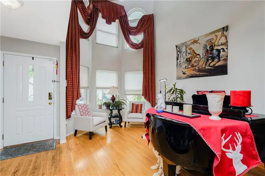 23 Helene Court, Staten Island, NY 10309 - Image #3