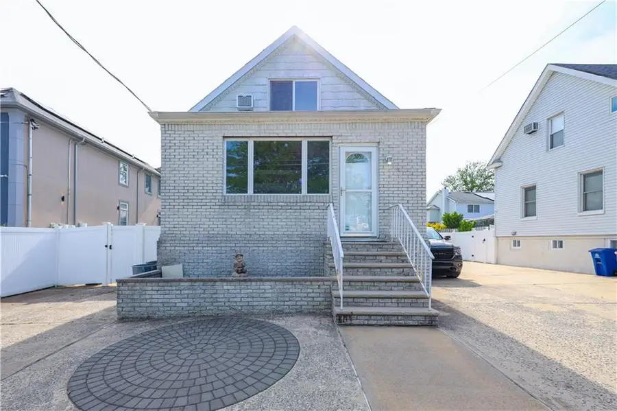 230 Bedell Avenue, Staten Island, NY 10307 - Image #2