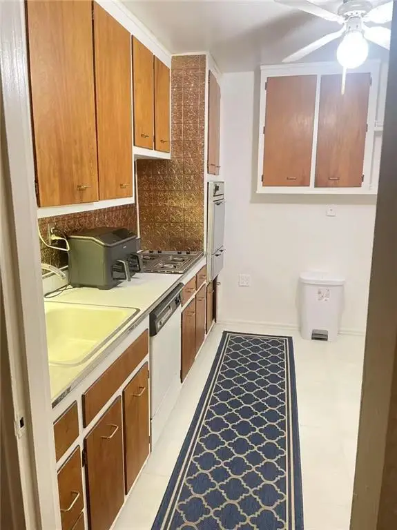 50 Fort Place #B4C, Staten Island, NY 10301 - #3