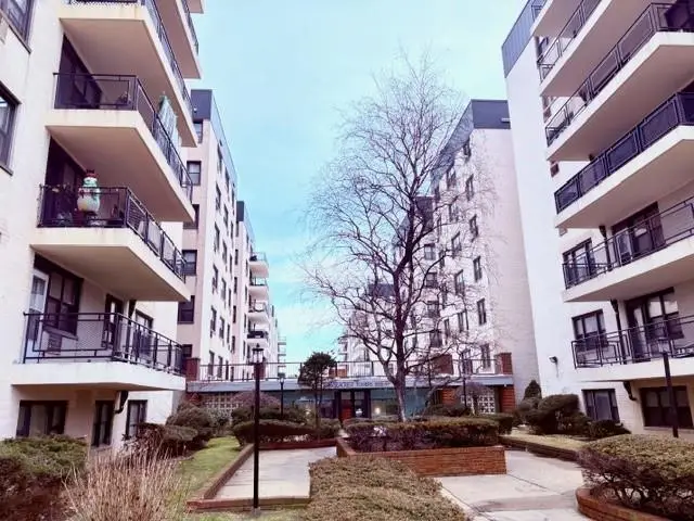 3855 Shore Parkway #3M, Brooklyn, NY 11235 - #2