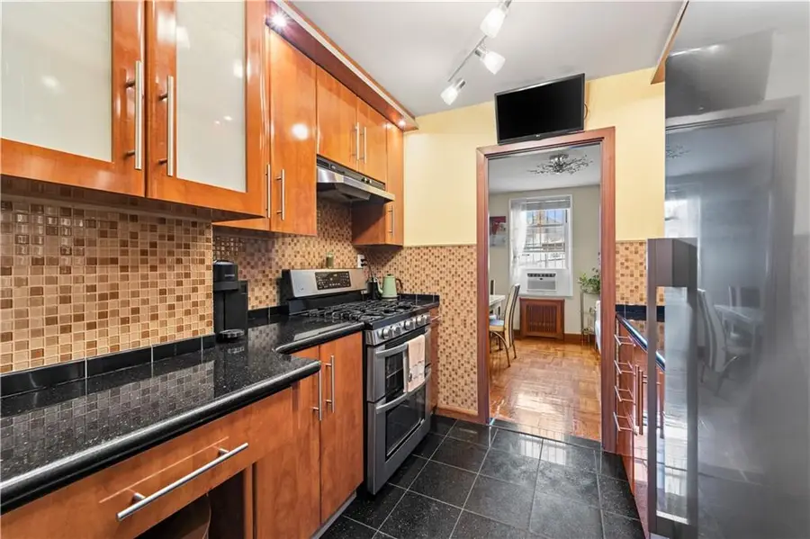 1625 Emmons Avenue #1R, Brooklyn, NY 11235 - Image #3