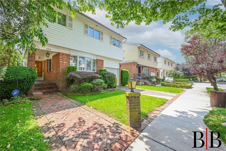 203 Whitman Drive, Brooklyn, NY 11234 - Image #2