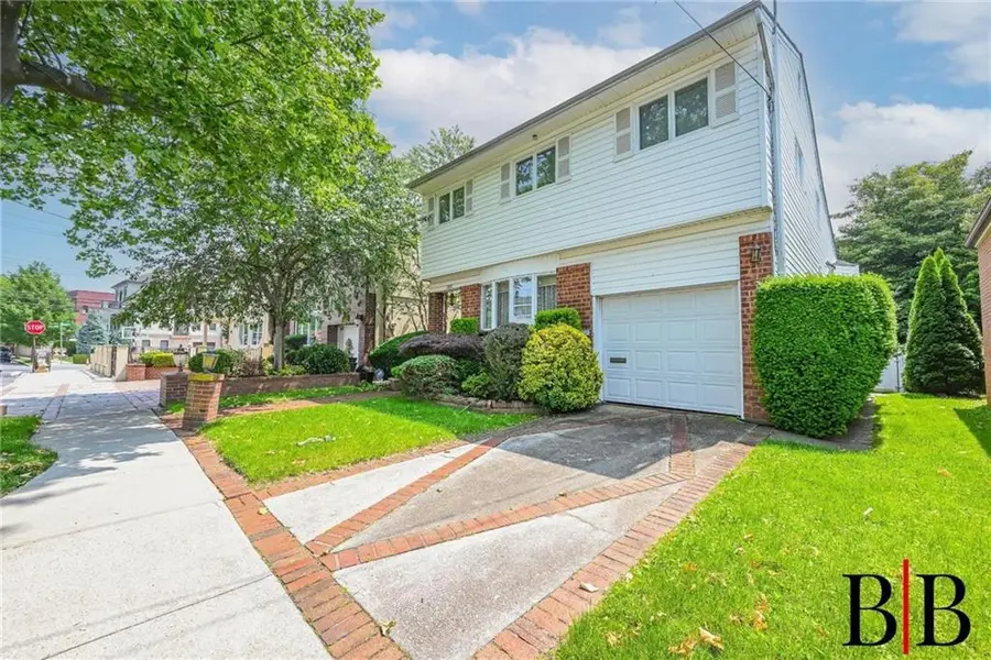 203 Whitman Drive, Brooklyn, NY 11234 - Image #3