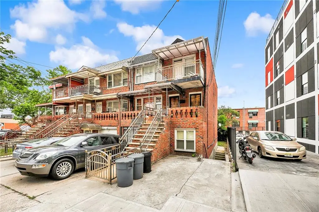 827 East 55th Street, Brooklyn, NY 11234 - Image #1