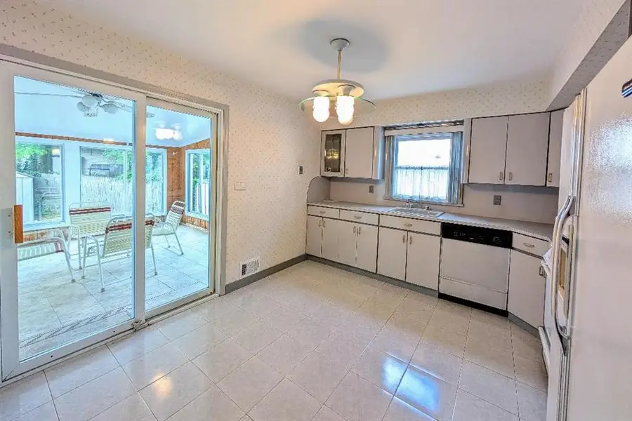 62 Columbus Avenue, Staten Island, NY 10304 - Image #3