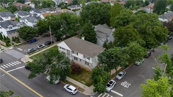 669 Bloomingdale Road, Staten  Island, NY 10309