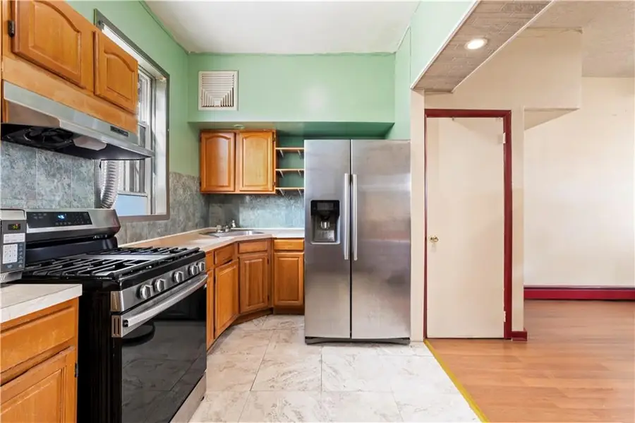 111 Chestnut Avenue, Staten Island, NY 10305 - #3