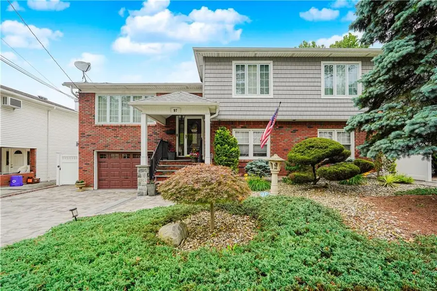 97 Martin Avenue, Staten Island, NY 10314 - Image #2