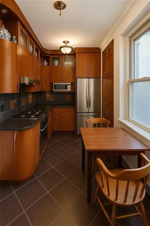1560 East 18th Street #3H, Brooklyn, NY 11230 - Image #2