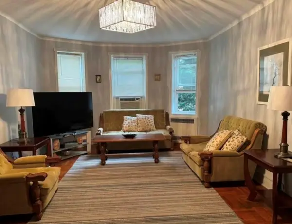 100 Avenue P #1H, Brooklyn, NY 11204