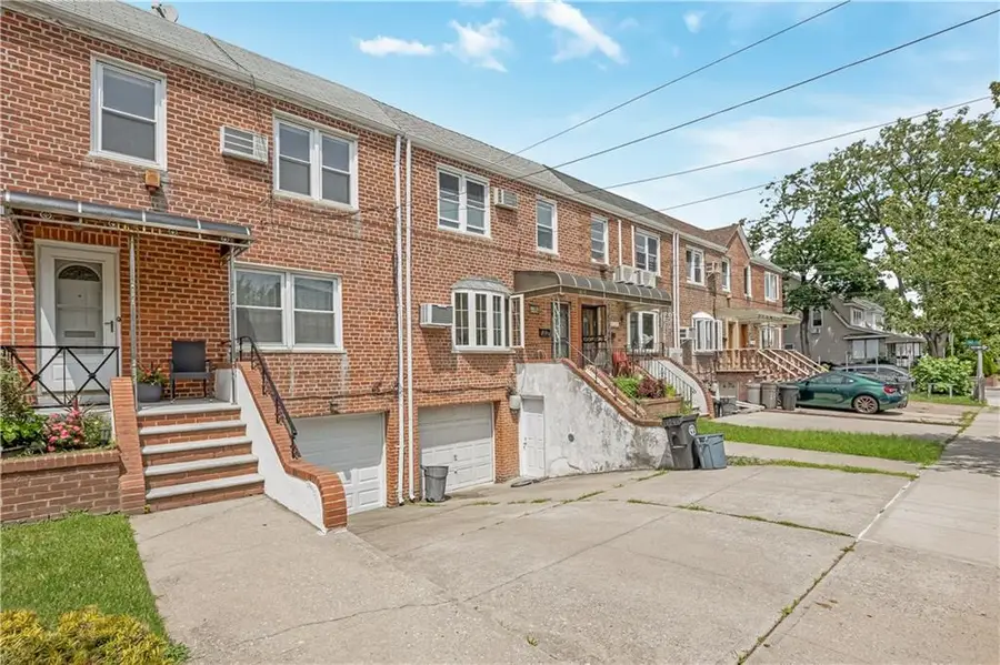 16511 Jewel Avenue, Flushing, NY 11365 - Image #2