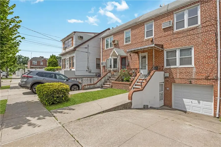 16511 Jewel Avenue, Flushing, NY 11365 - Image #3