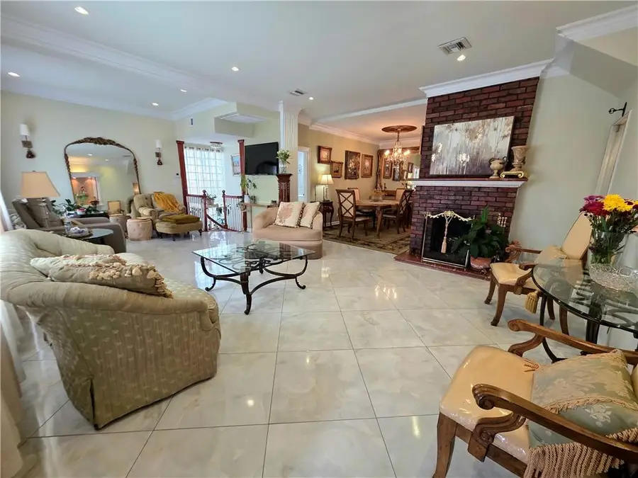 7311 Avenue W, Brooklyn, NY 11234 - Image #2