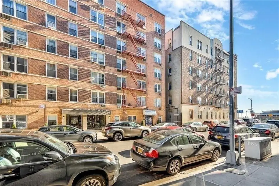 3111 Brighton 2nd Street #5C, Brooklyn, NY 11235 - Image #1