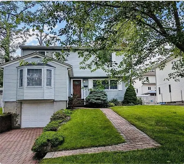 97 Kinghorn Street, Staten  Island, NY 10312