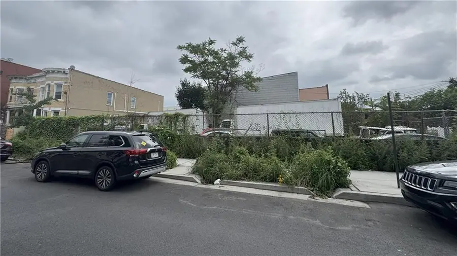 1109 Blake Avenue, Brooklyn, NY 11208 - Image #3