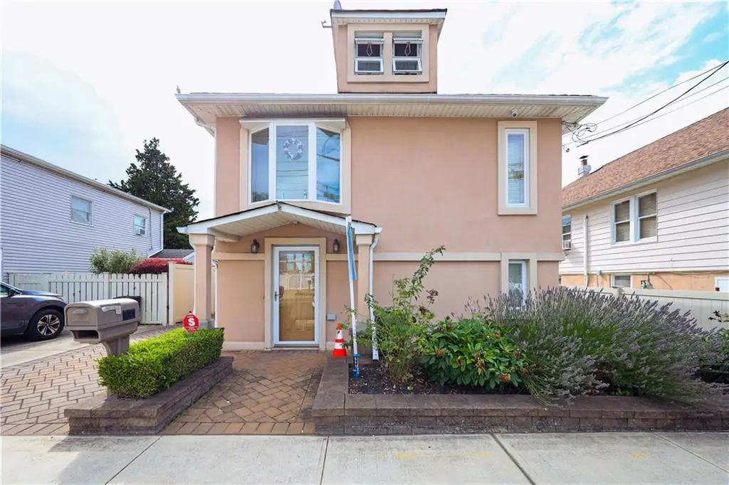 139 Hurlbert Street, Staten Island, NY 10305 - Image #1