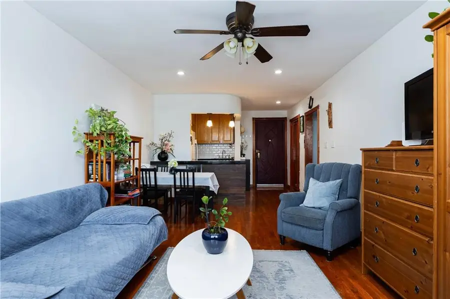 207 Ocean Parkway #3J, Brooklyn, NY 11218 - Image #2