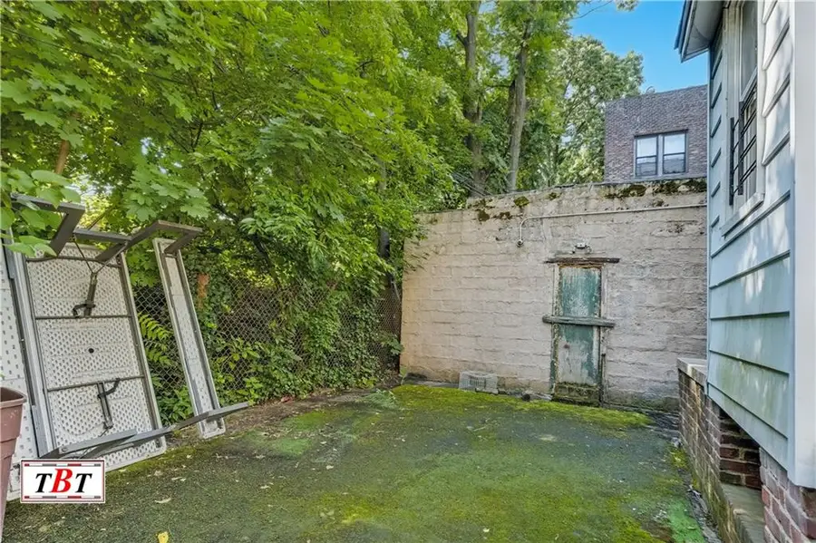 945 East 15th Street, Brooklyn, NY 11230 - Image #3