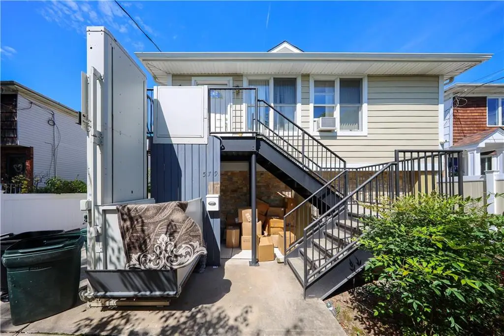 579 Greeley Avenue, Staten Island, NY 10306 - Image #1