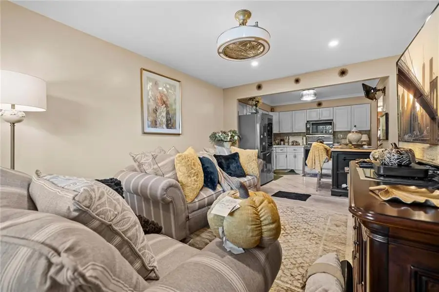 7941 Seaview Avenue #E1, Brooklyn, NY 11236 - Image #3