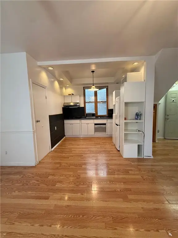 93-09 43rd Avenue, Elmhurst, NY 11373 - Image #2