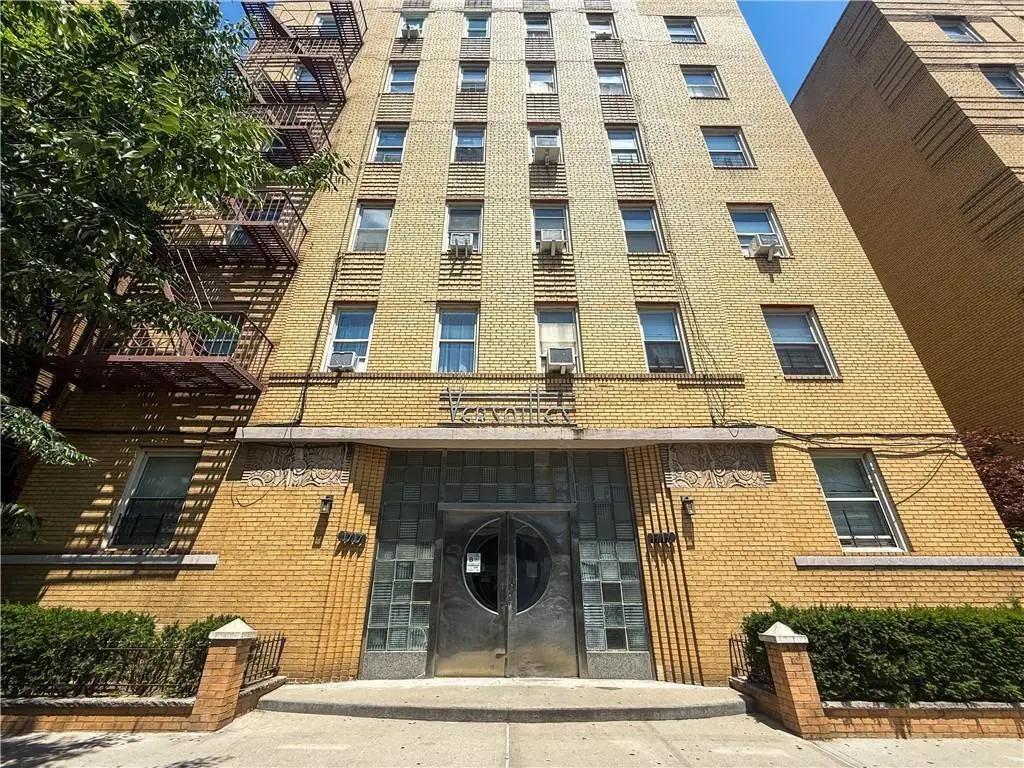 1717 Avenue N #4D, Brooklyn, NY 11230 - Image #1