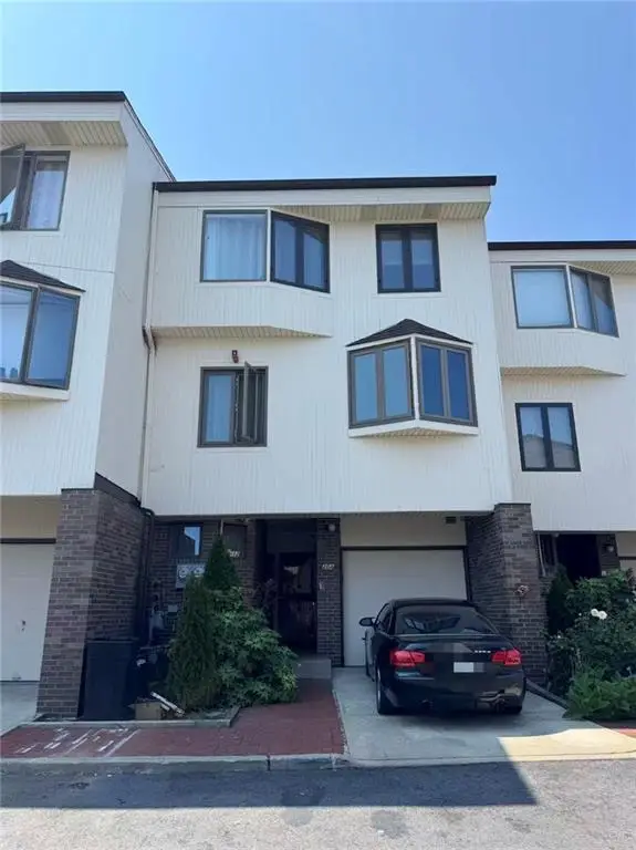 12012 Riviera Court #20B, Queens, NY 11356 - Image #1