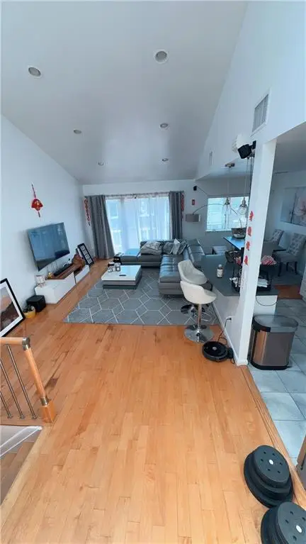 12012 Riviera Court #20B, Queens, NY 11356 - Image #3