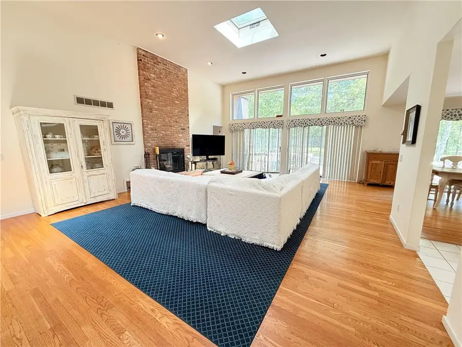 19 Fox Hollow Drive, East Quogue, NY 11942 - Image #3