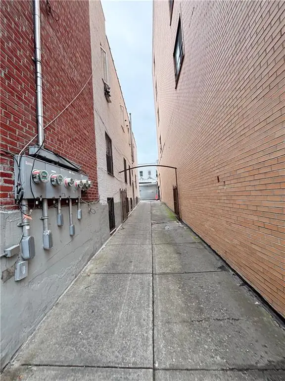 759 57th Street, Brooklyn, NY 11220 - Image #2