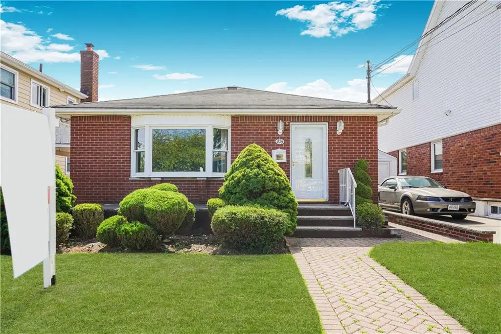 276 Fairbanks Avenue, Staten Island, NY 10306 - Image #1