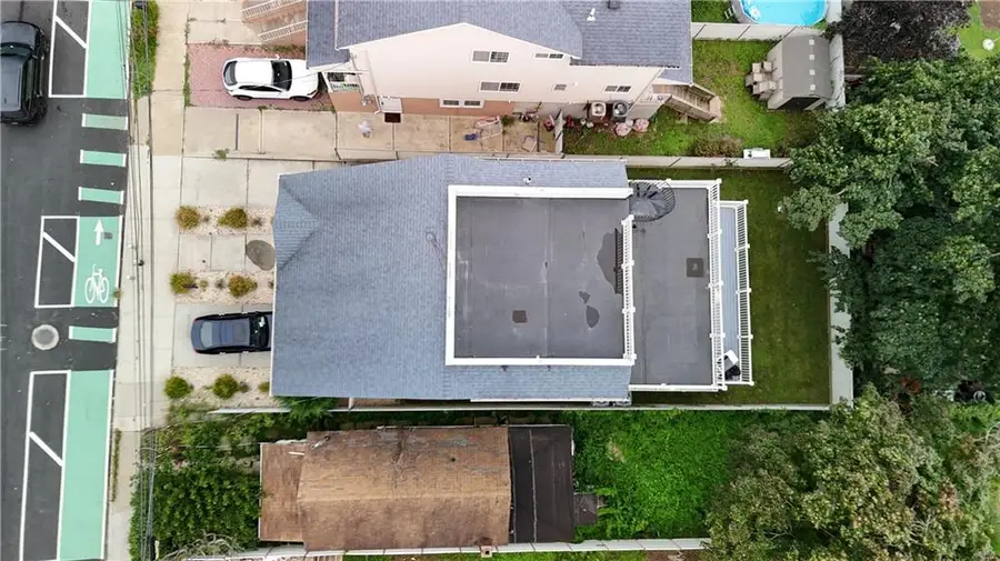 762 Seaview Avenue, Staten Island, NY 10305 - Image #3