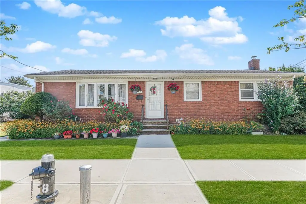 44 Finley Avenue, Staten Island, NY 10306 - Image #1
