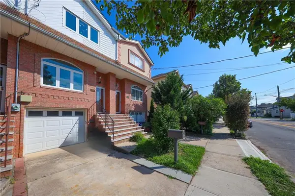 136 Moreland Street, Staten  Island, NY 10306