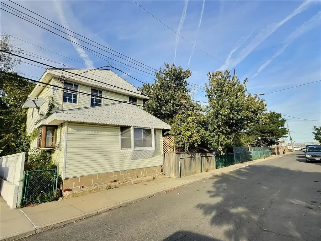 815 Walton Road, Broad Channel, NY 11693 - #1