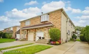 30 Greencroft Avenue, Staten Island, NY 10308 - Image #2