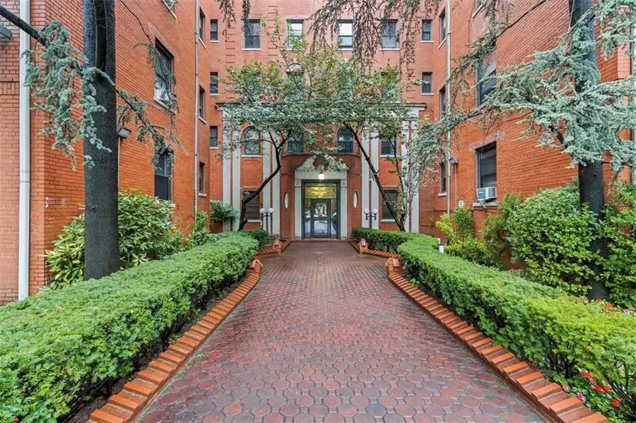 300 Ocean Parkway #4S, Brooklyn, NY 11218 - Image #2