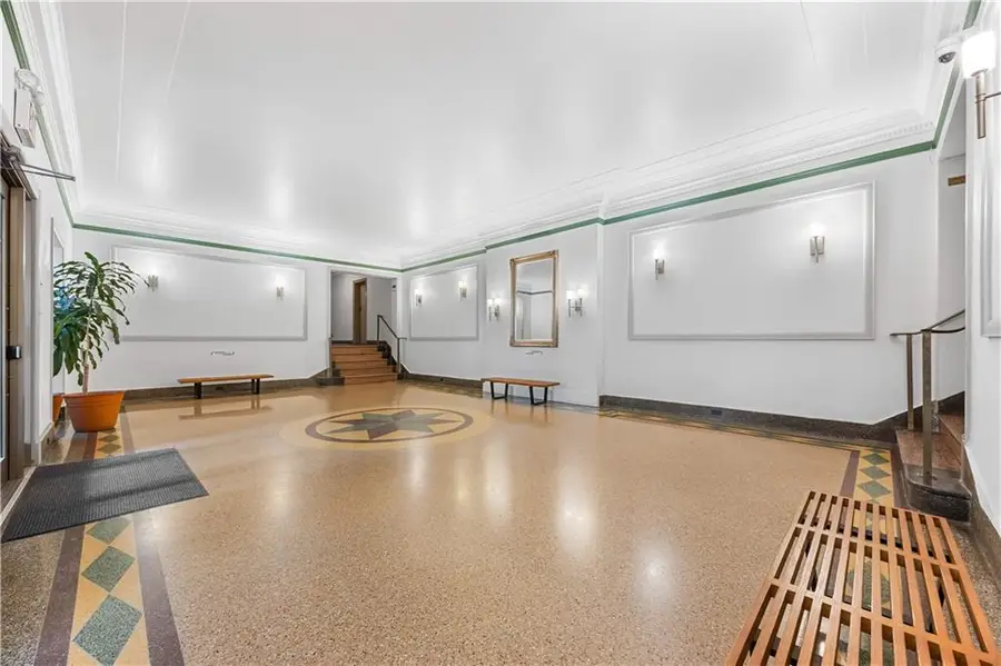 280 Ocean Parkway #6C, Brooklyn, NY 11218 - Image #2