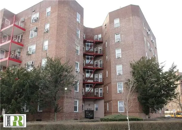 902 Ocean Parkway #4G, Brooklyn, NY 11230