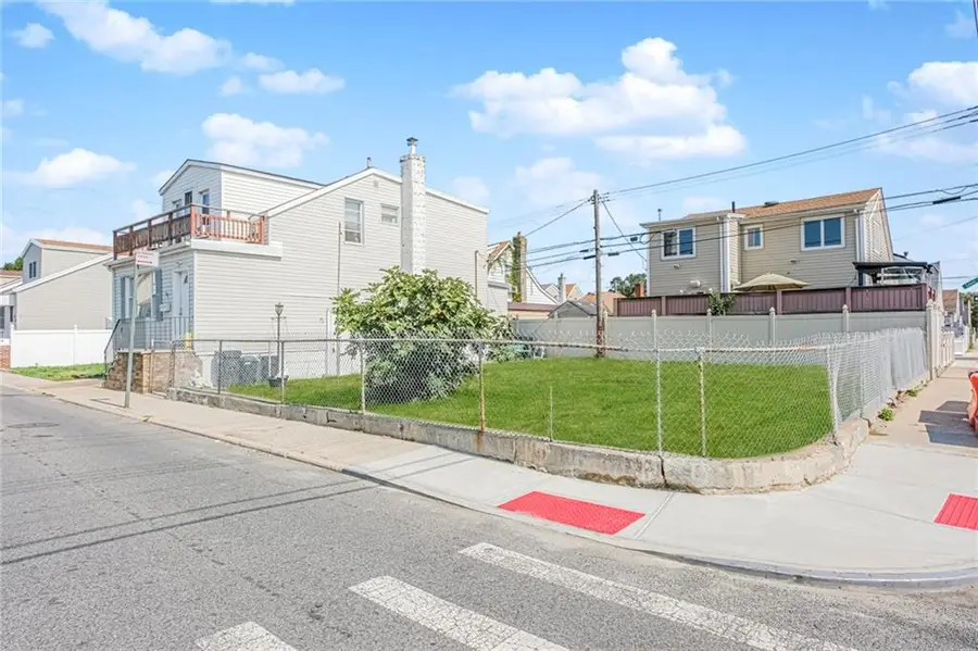 52 Dictum Court, Brooklyn, NY 11229 - Image #3