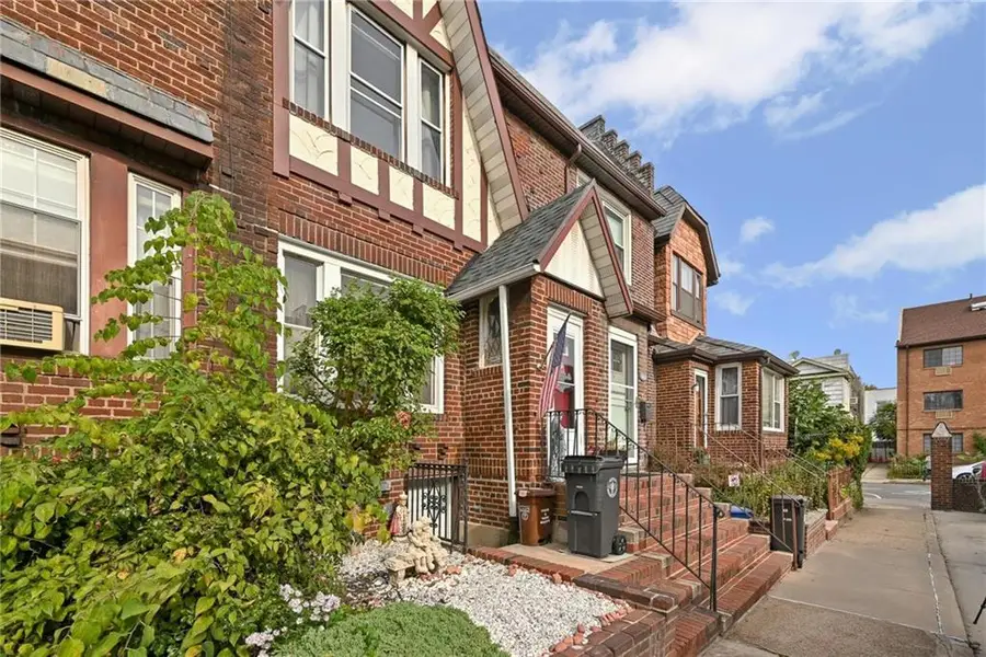 6806 Madeline Court, Brooklyn, NY 11220 - Image #3