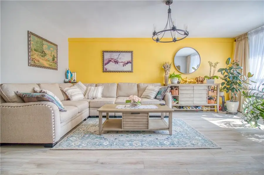 145 Lincoln Avenue #2F, Staten Island, NY 10306 - Image #2